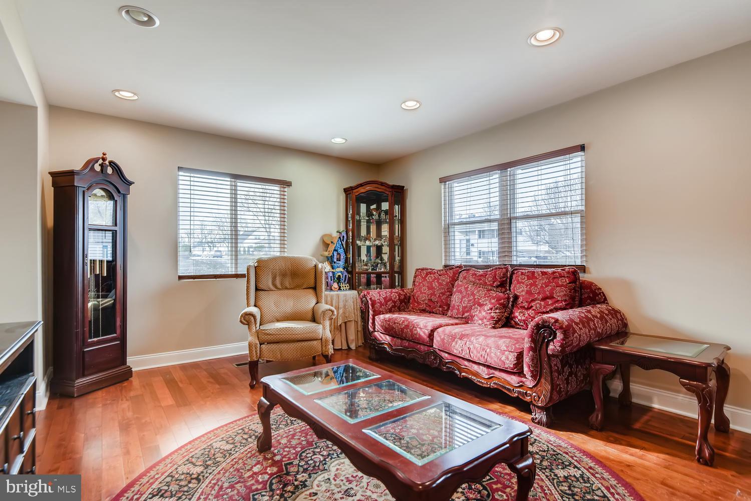 1401 Glenwilde Road Baltimore, MD 21228 - Photo 5 of 27