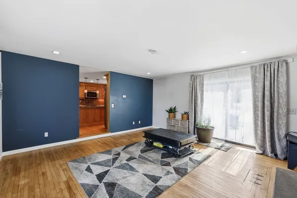 $549,999 | 13 Woodlawn Drive, Sturbridge, MA 01566