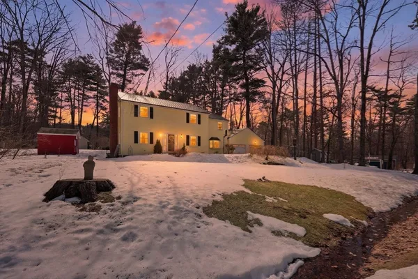 $549,999 | 13 Woodlawn Drive, Sturbridge, MA 01566