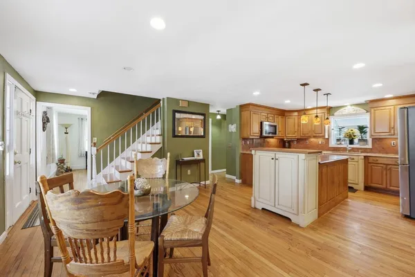 $549,999 | 13 Woodlawn Drive, Sturbridge, MA 01566