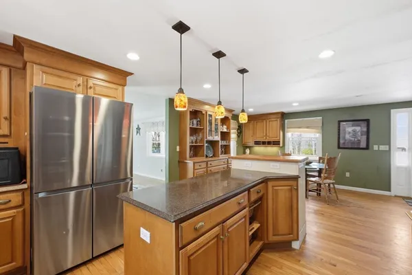 $549,999 | 13 Woodlawn Drive, Sturbridge, MA 01566