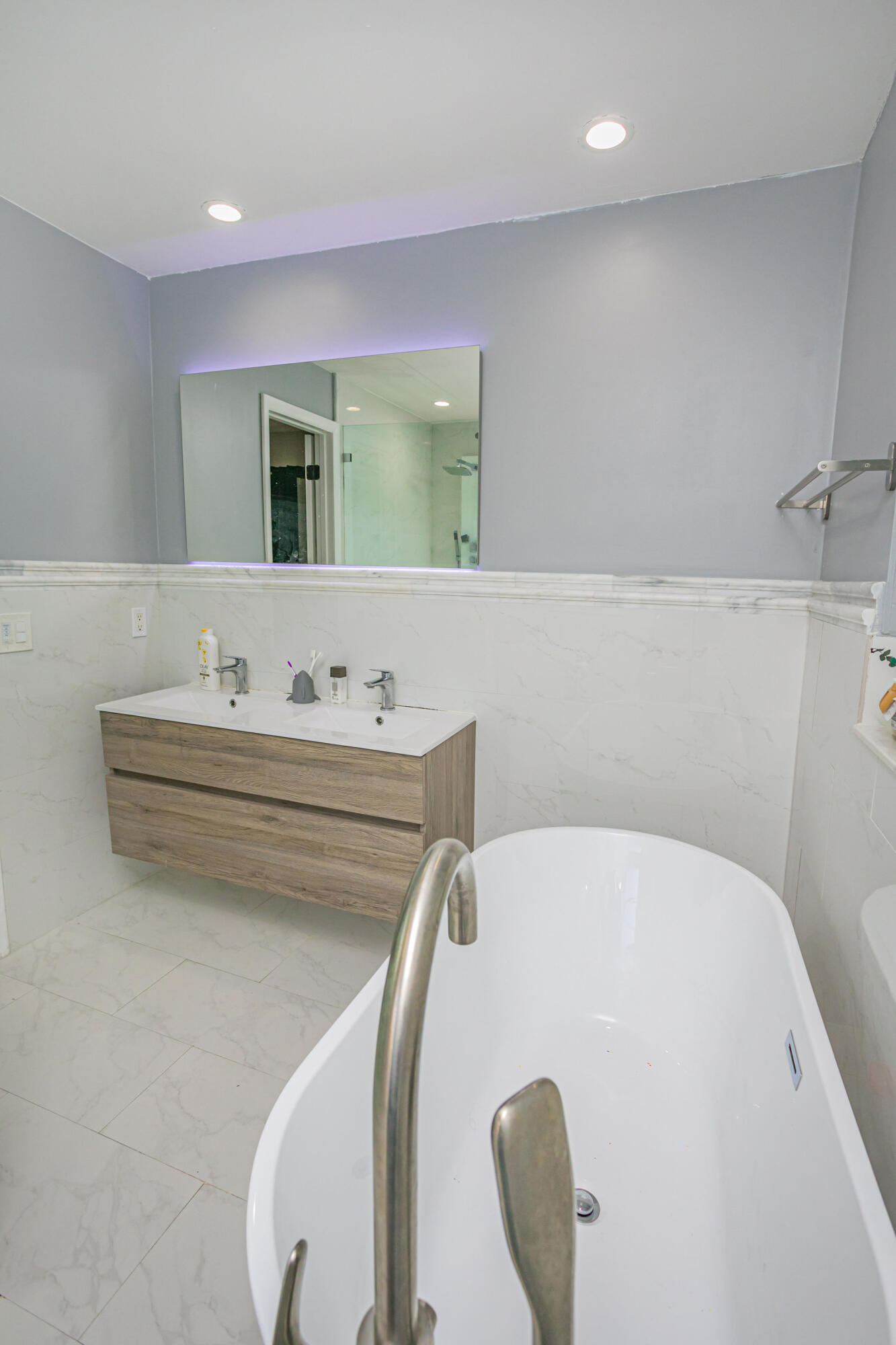9237 Southwest 18th Street Boca Raton, FL 33428 - Photo 20 of 33 Master Bathroom