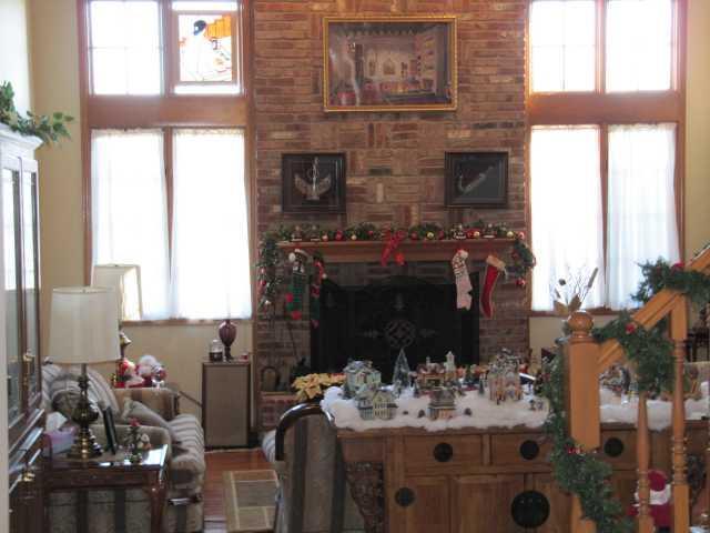6949 Riverside Way Fishers, IN 46038 - Photo 3 of 12 Gallery Image 3
