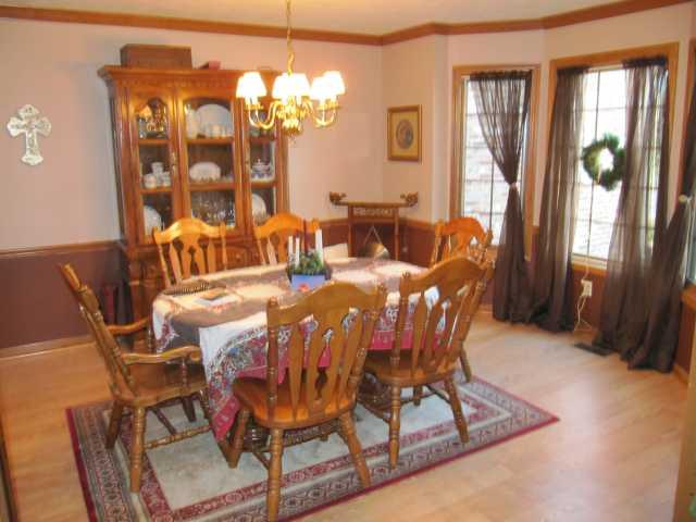 6949 Riverside Way Fishers, IN 46038 - Photo 4 of 12 Gallery Image 4