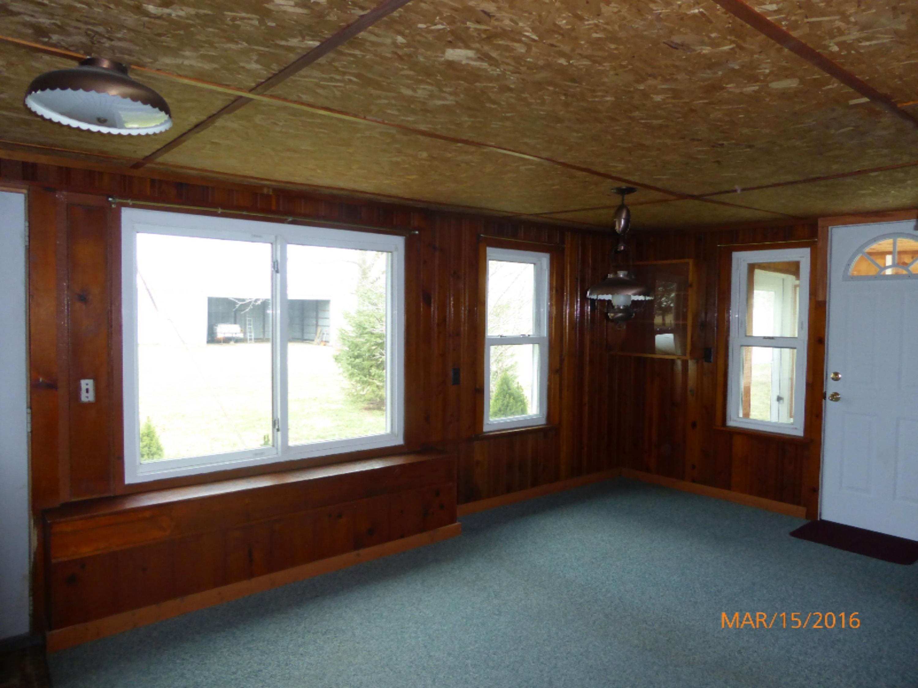 6121 East Butler Road Dowling, MI 49050 - Photo 25 of 41 Entry/eating area