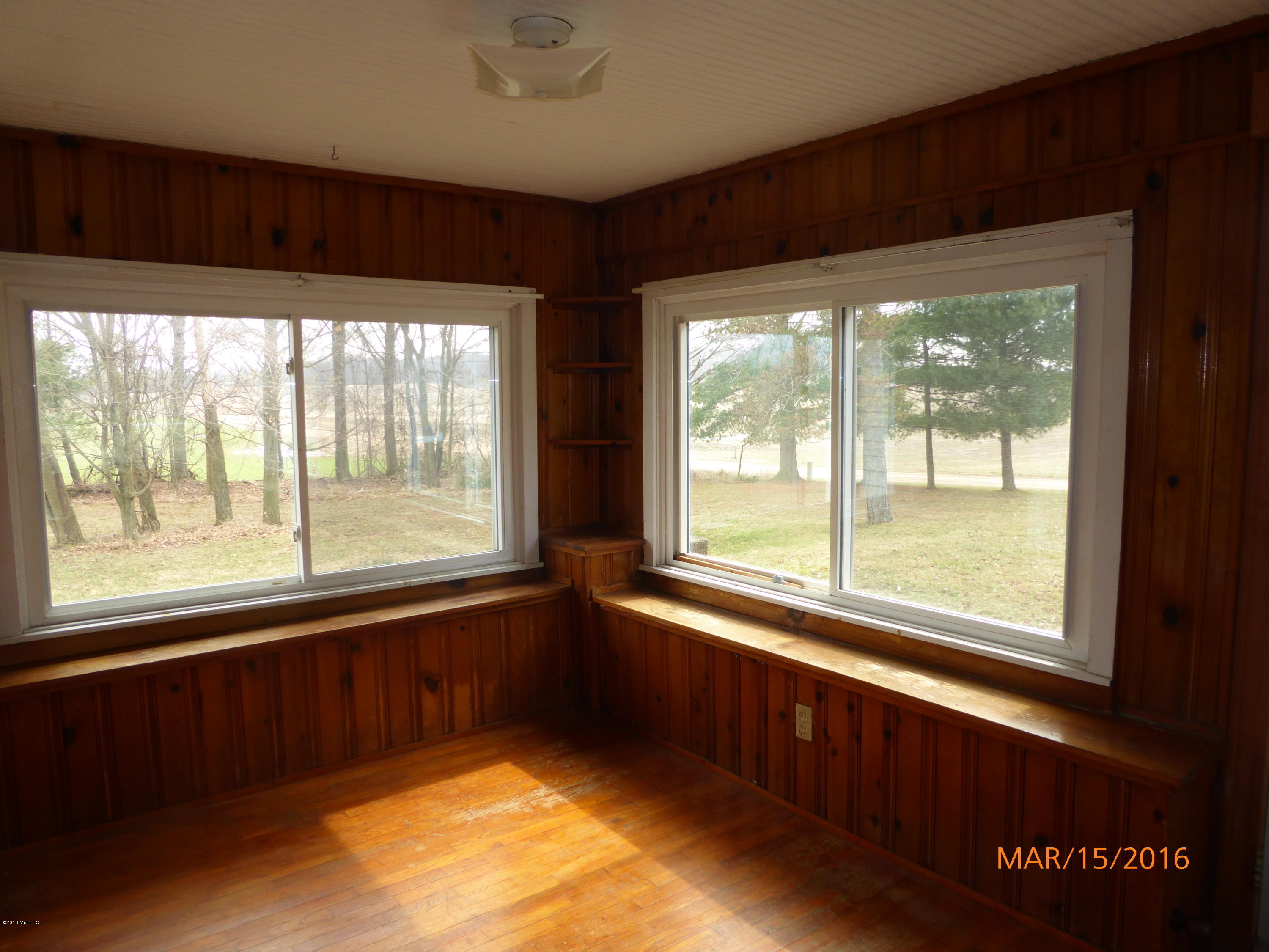 6121 East Butler Road Dowling, MI 49050 - Photo 34 of 41 Porch/sunroom
