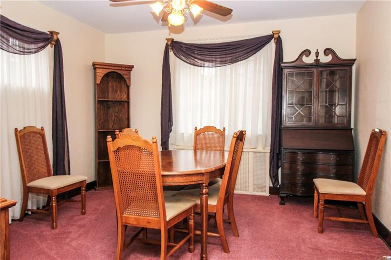 101 Greenlee Road Pittsburgh, PA 15227 - Photo 7 of 22 Dining room.