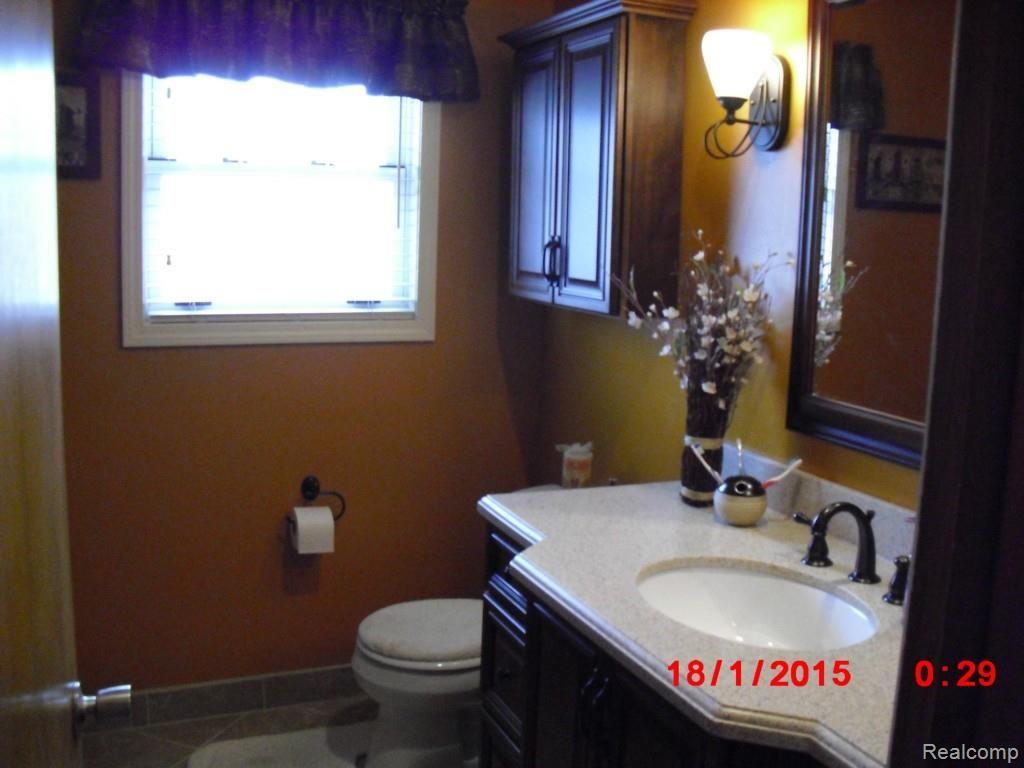 3227 Rome Avenue Warren, MI 48091 - Photo 16 of 65 Rome & Winchester 017 - Copy (2).jpg