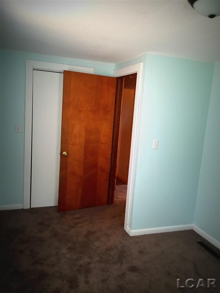 1218 East Valley Road Adrian, MI 49221 - Photo 16 of 22 31253261-15.JPG