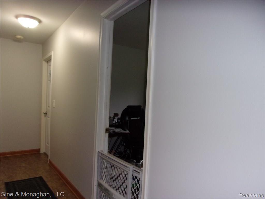9305 Folkert Road Algonac, MI 48001 - Photo 23 of 31 100_1236.JPG