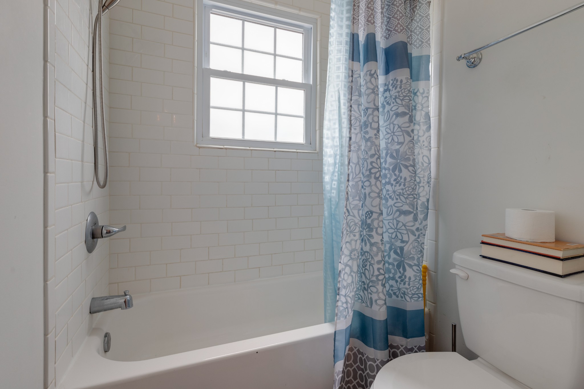1765 Hayshed Road Charlotte, TN 37036 - Photo 25 of 34 a bathroom with a bathtub and a shower