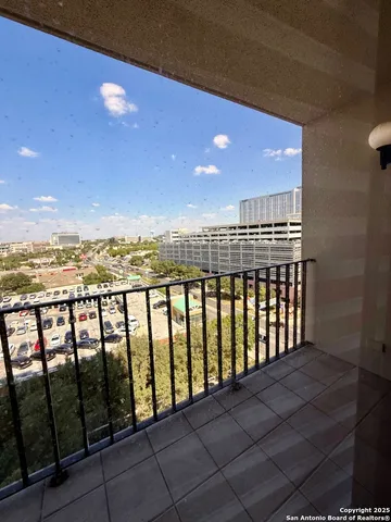 $2,450 | 7701 Wurzbach Road, Unit 1107, San Antonio, TX 78229