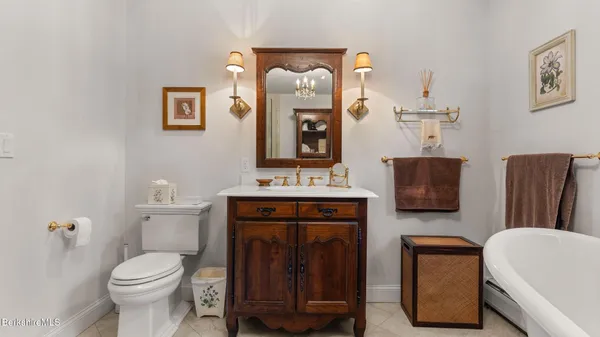 $749,000 | 46 Glendale Road, Stockbridge, MA 01236