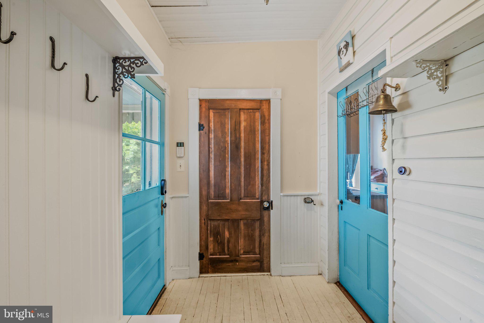 719 South Raleigh Street Martinsburg, WV 25401 - Photo 30 of 45 Mudroom
