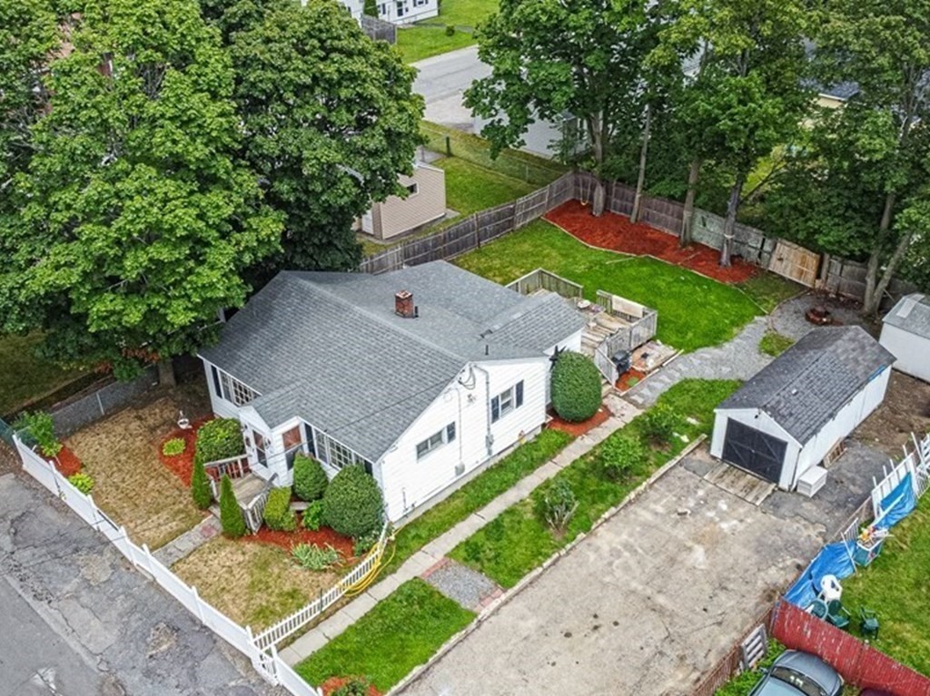 39 Kenwood Road Methuen, MA 01844 - Photo 3 of 26 Gallery Image 3