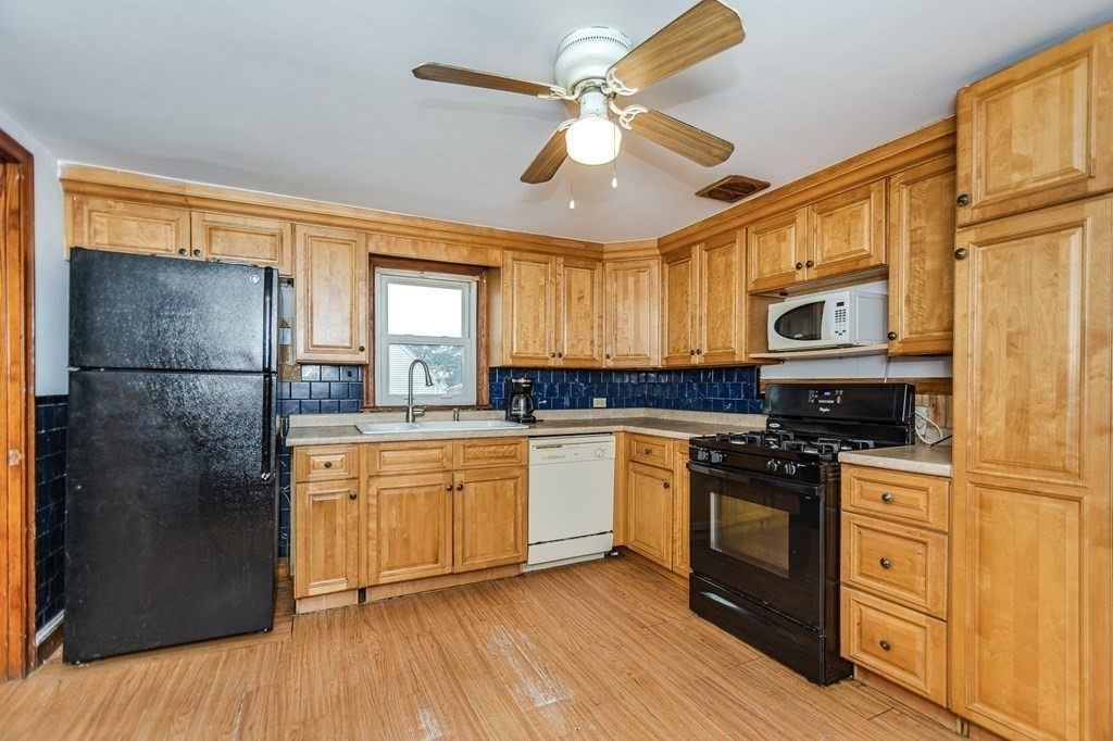 39 Kenwood Road Methuen, MA 01844 - Photo 4 of 26 Gallery Image 4