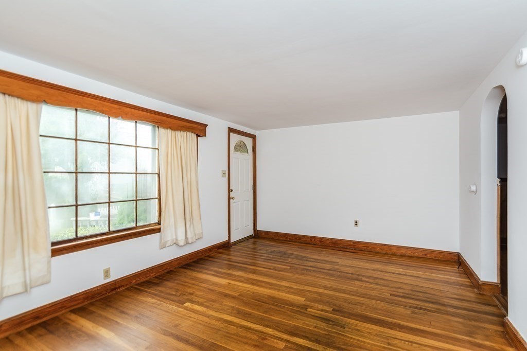 39 Kenwood Road Methuen, MA 01844 - Photo 7 of 26 Gallery Image 7