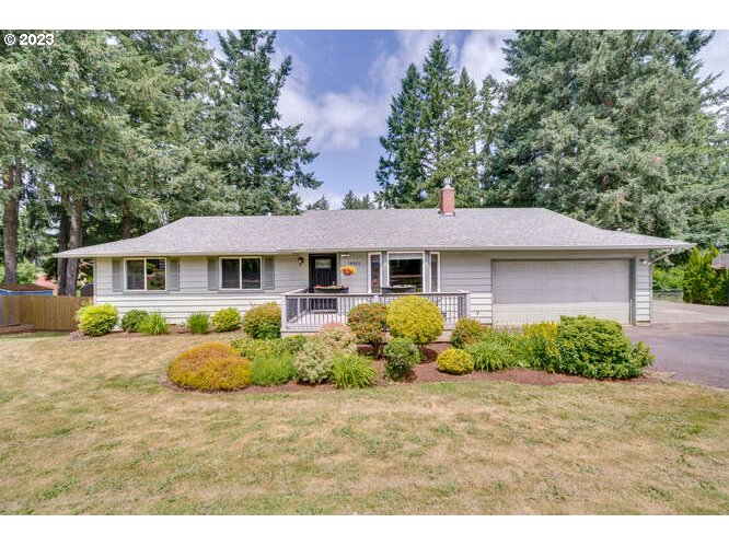 14441 South Maplelane Road Oregon City, OR 97045 - Photo 1 of 44 Gallery Image 1