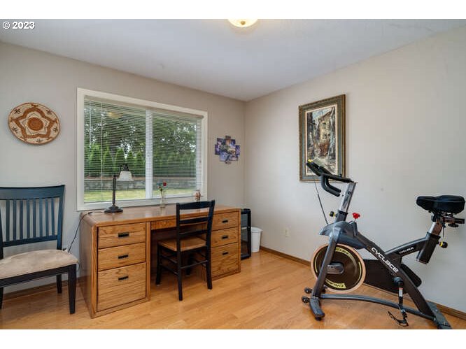 14441 South Maplelane Road Oregon City, OR 97045 - Photo 22 of 44 Bedroom