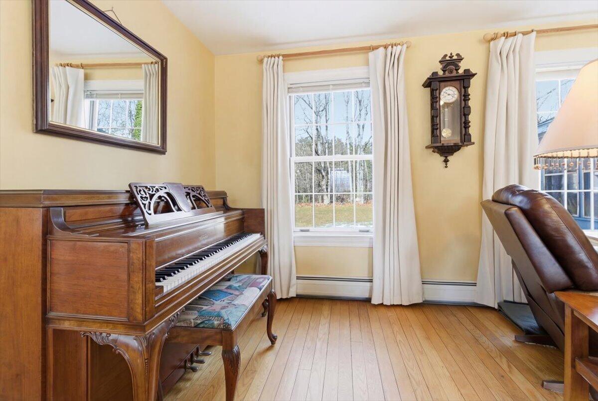 6 Stone Ridge Road Waterville, ME 04901 - Photo 20 of 93 Living Room