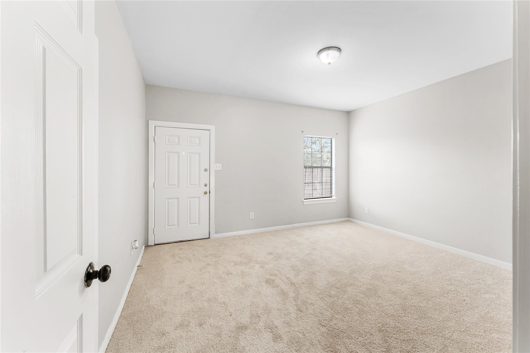 9610 Buffum Street, Unit B Houston, TX 77051 - Photo 16 of 25 a view of an empty room