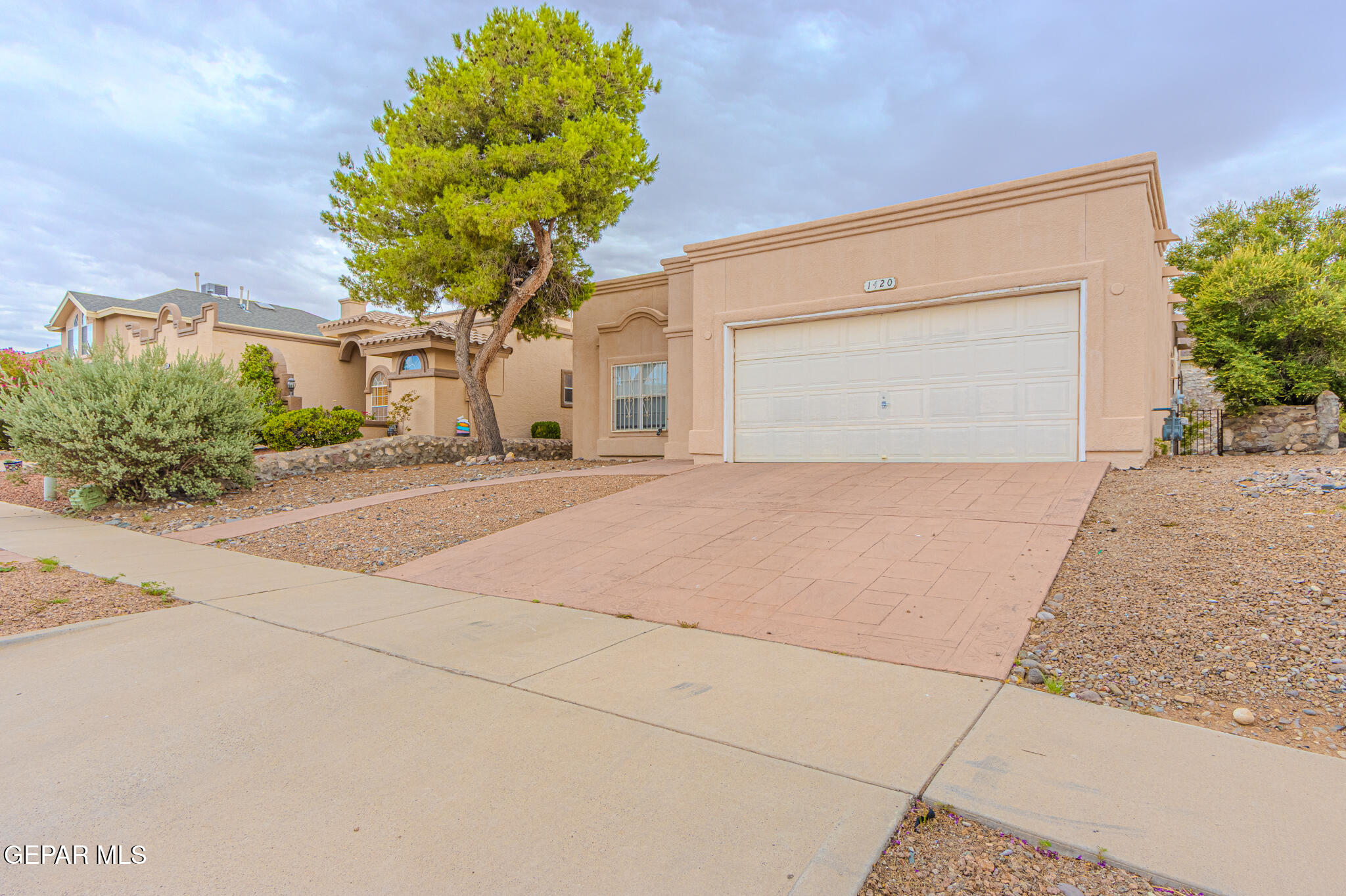 1420 Black Ridge Drive El Paso, TX 79912 - Photo 4 of 34 _MG_5442-HDR