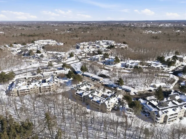 $469,900 | 55 Bradford Commons Lane, Unit 55, Braintree, MA 02184