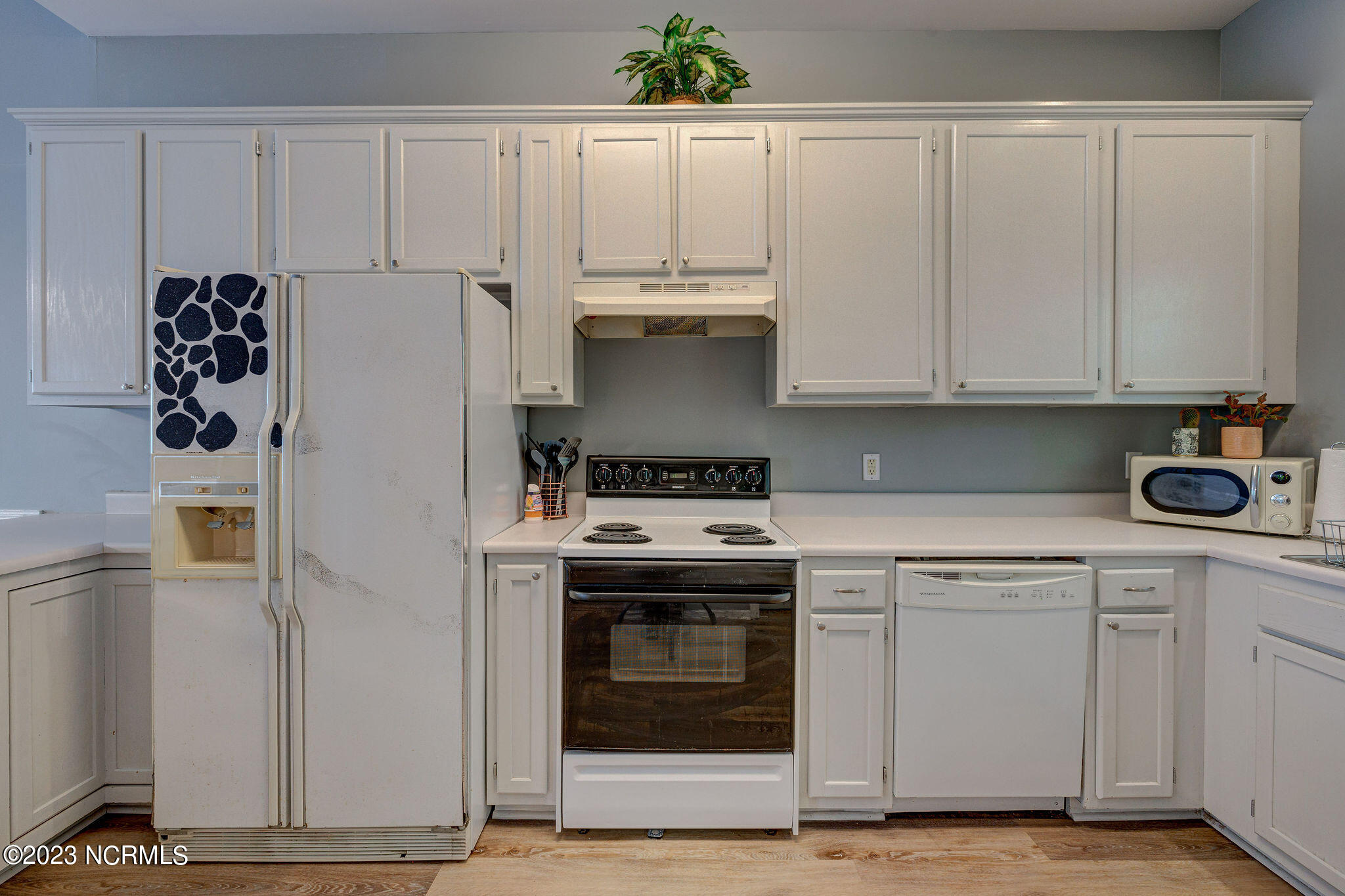 255 Beasley Road, Unit D Wilmington, NC 28409 - Photo 17 of 30 255BeasleyEdit-18