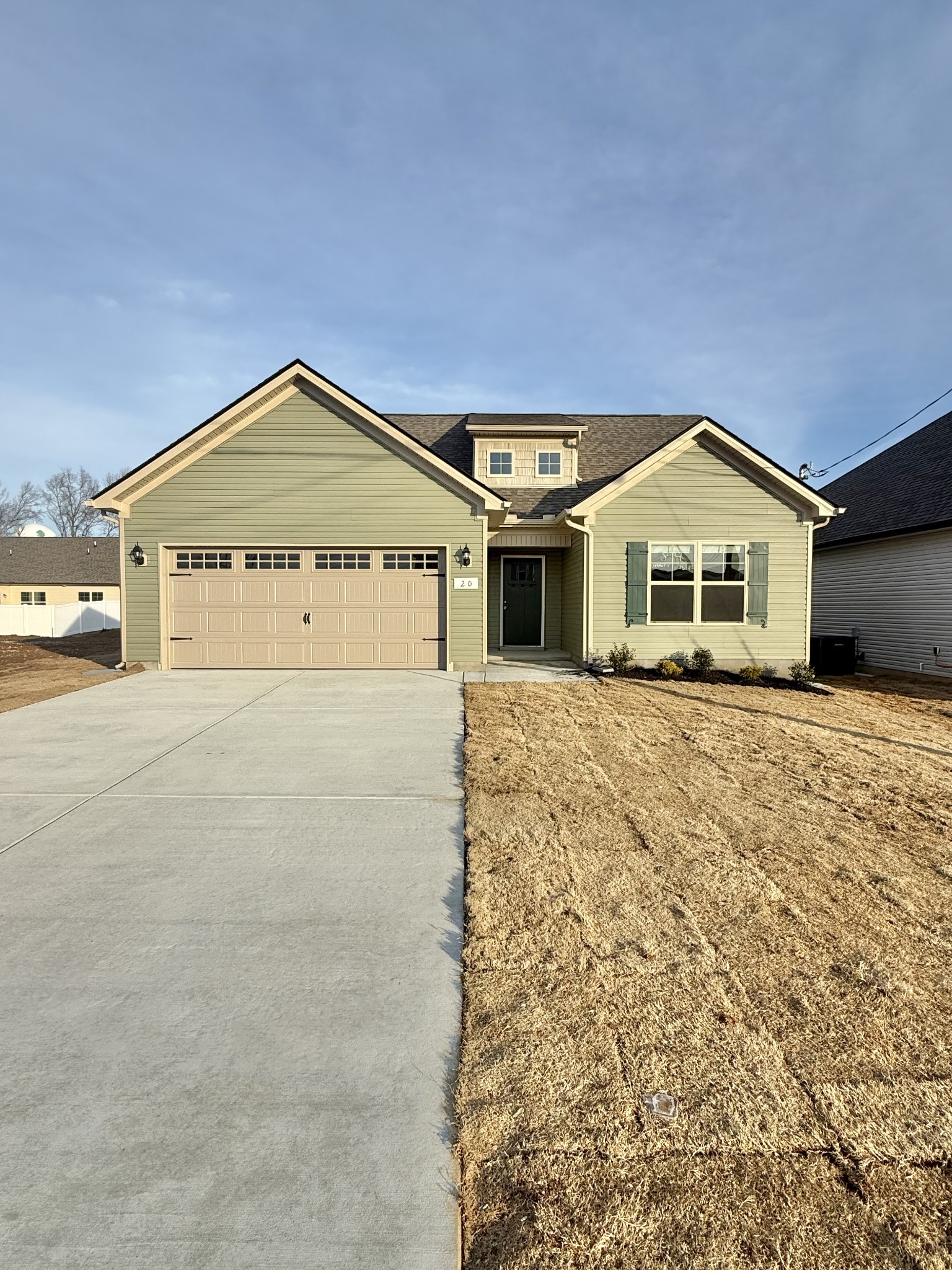 20 Stonehenge Lane Manchester, TN 37355 - Photo 1 of 11 a front view of a house with a yard