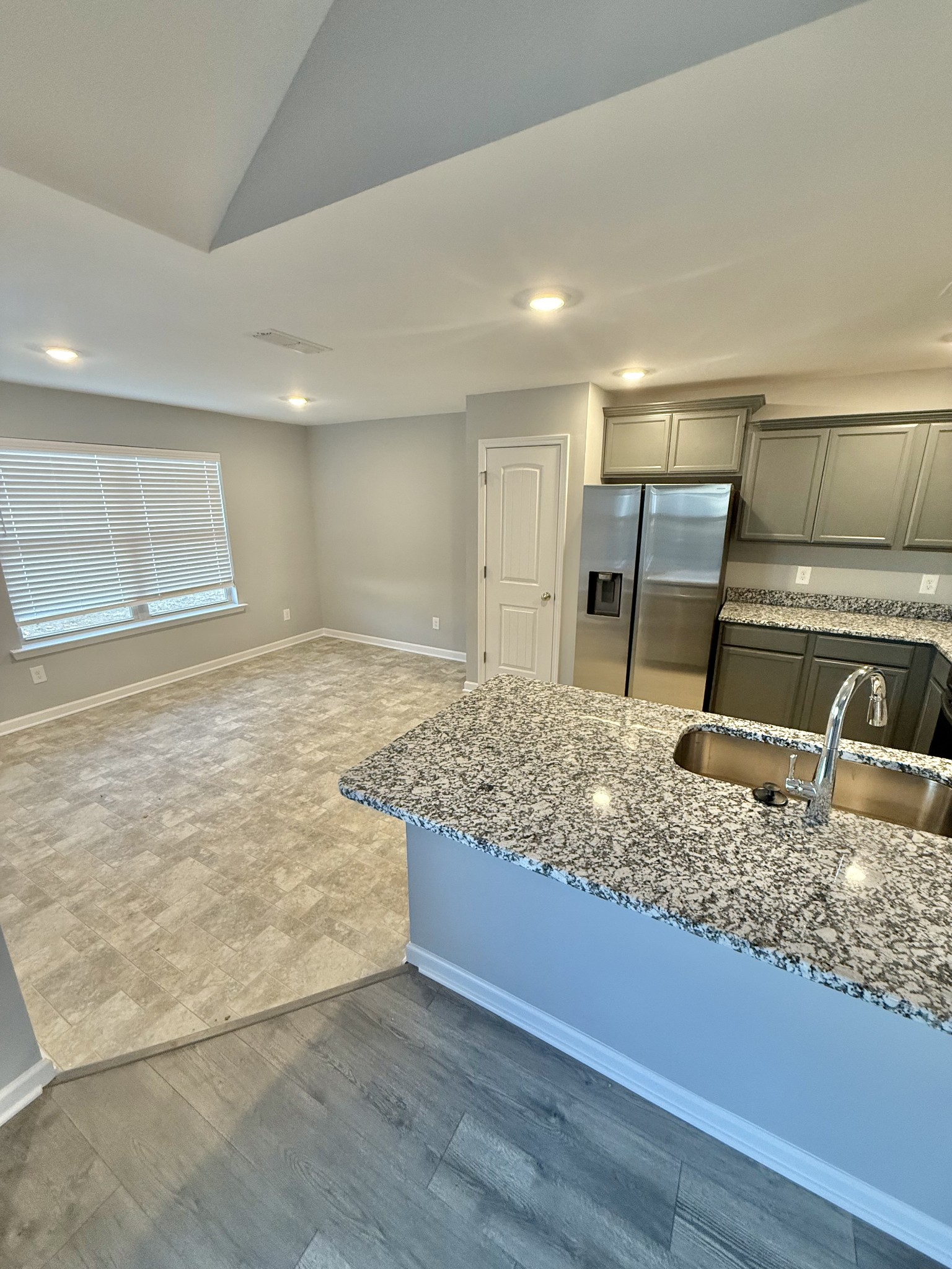 20 Stonehenge Lane Manchester, TN 37355 - Photo 4 of 11 a view of a kitchen counter top space and wooden floor