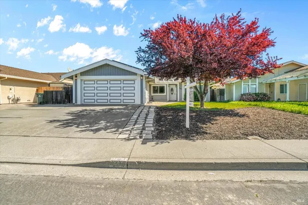 $584,900 | 161 Marna Drive, Vacaville, CA 95687