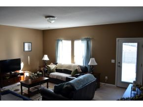 1713 Cooks Valley Road Kingsport, TN 37664 - Photo 8 of 24 LIVING ROOM