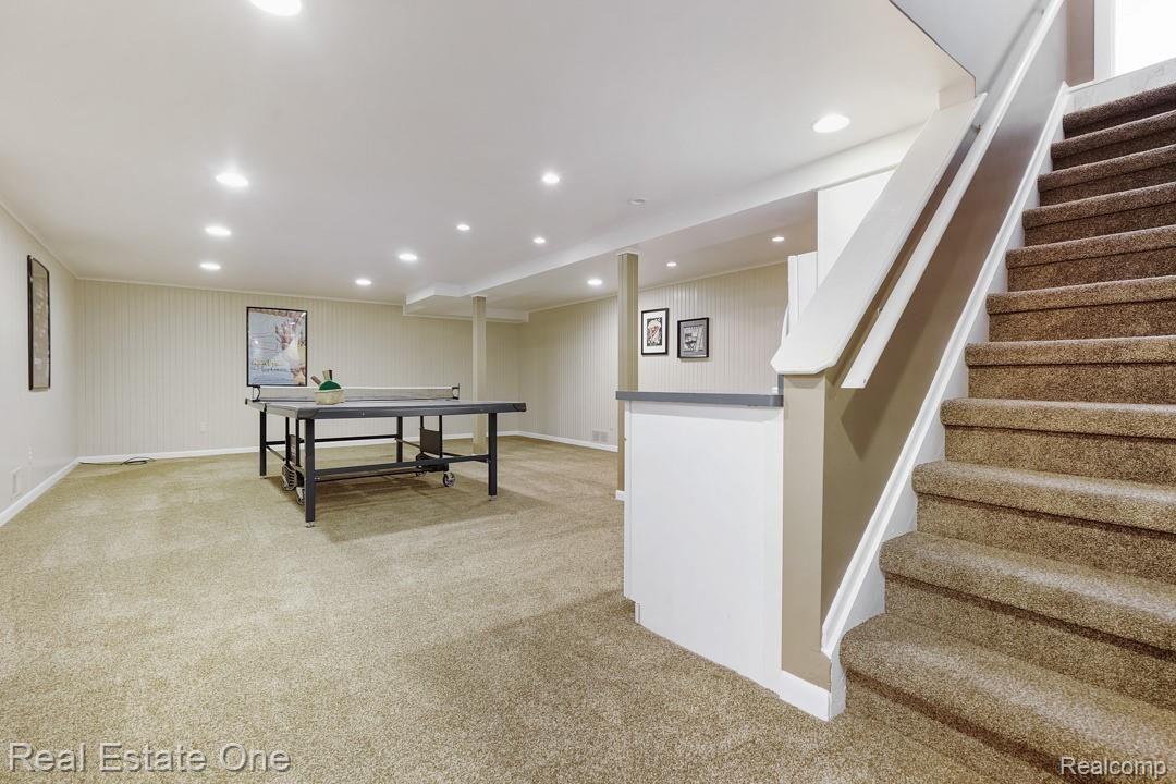 4727 Rivers Edge Drive Troy, MI 48098 - Photo 28 of 42 4727-Rivers-Edge-Dr-37.jpg