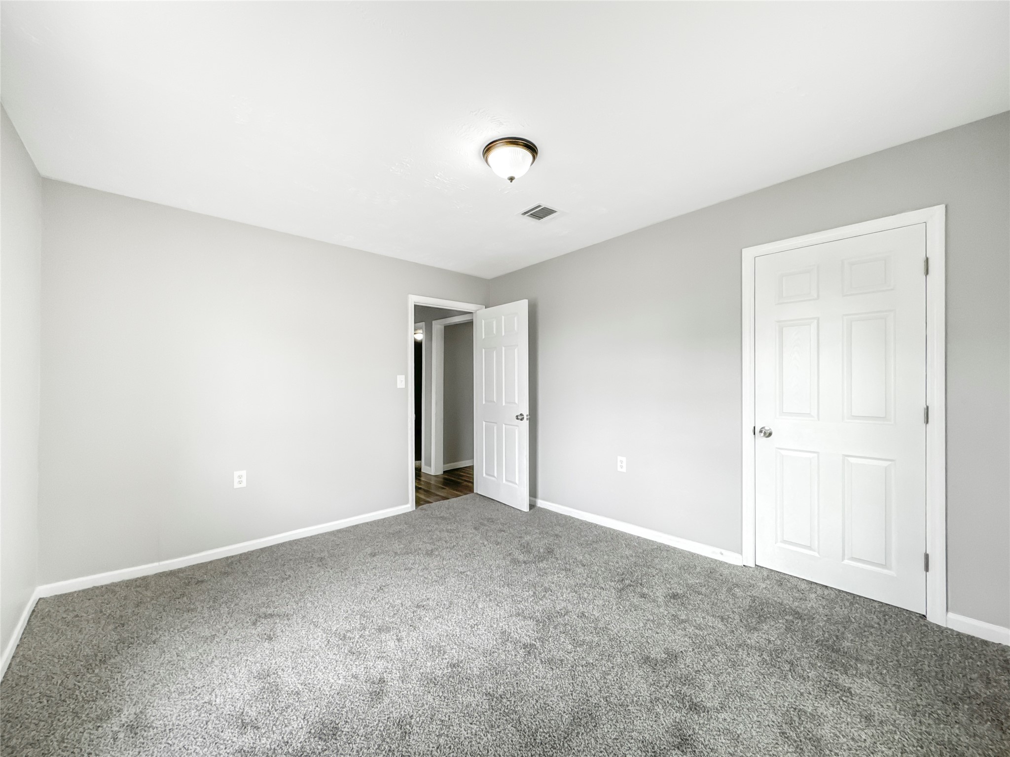 306 Armstrong Street Houston, TX 77029 - Photo 17 of 30 a view of an empty room