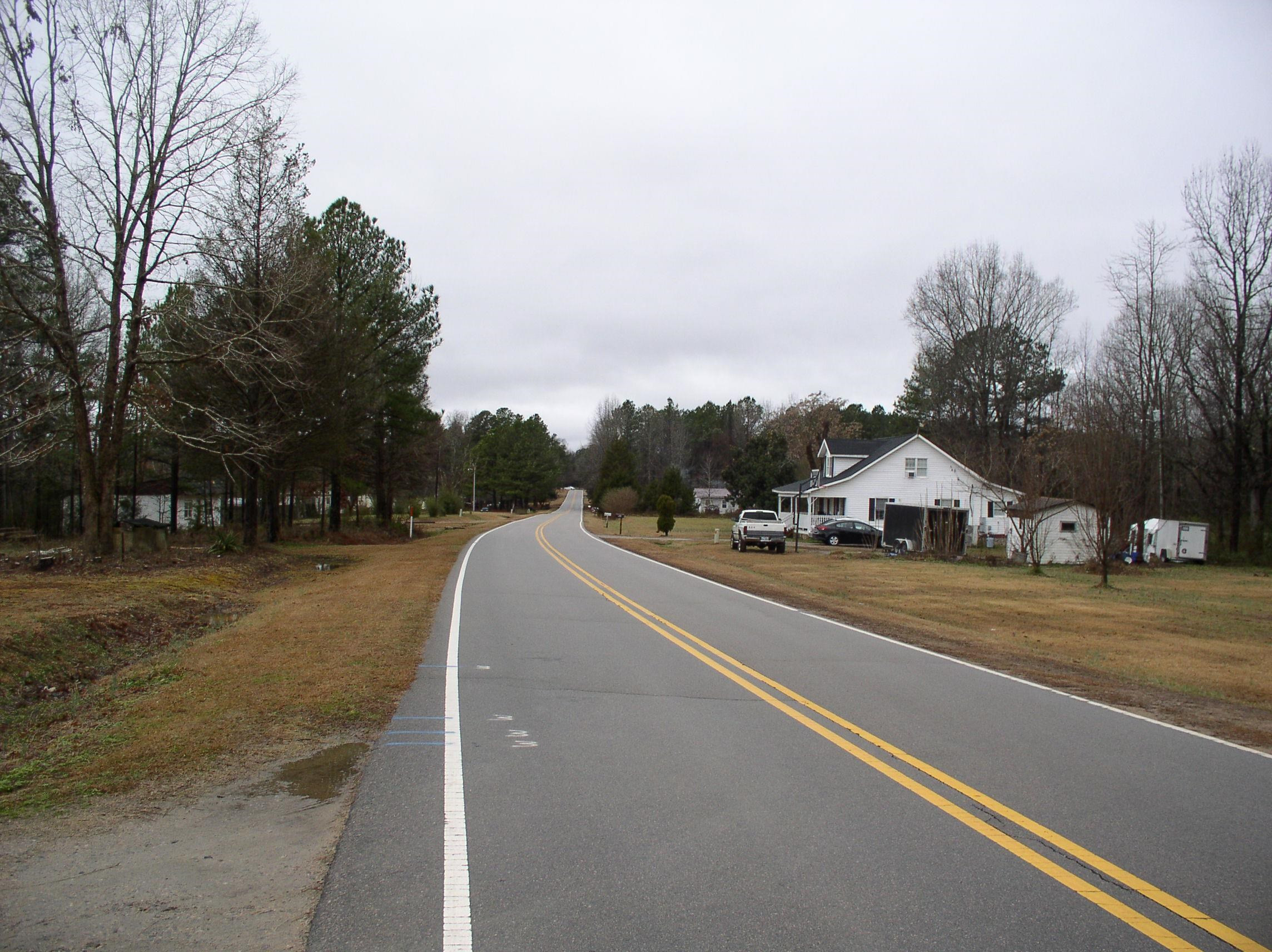 Luna Road Warrenton, NC 27589 - Photo 5 of 7 a view of a town with barn house