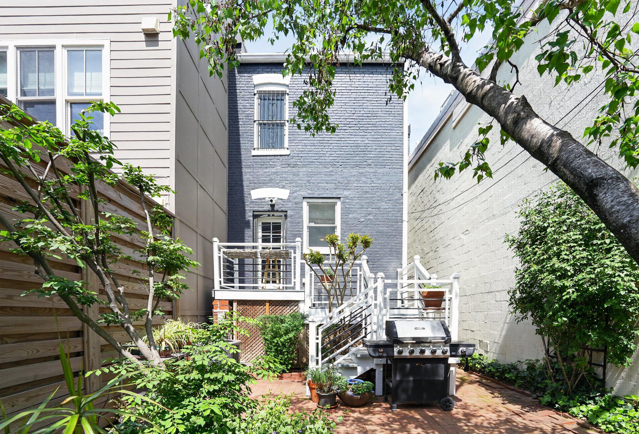 1233 E Street Southeast Washington, DC 20003 - Photo 31 of 37 Charming urban retreat with greenery.