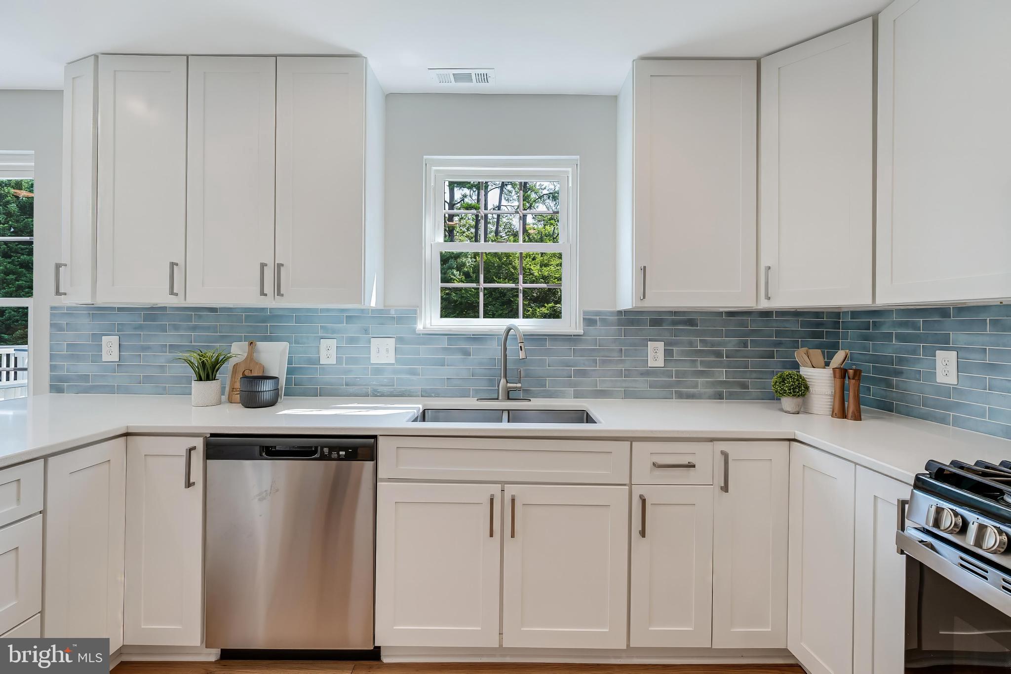 104 Magnolia Road Sterling, VA 20164 - Photo 19 of 57 Gallery Image 19
