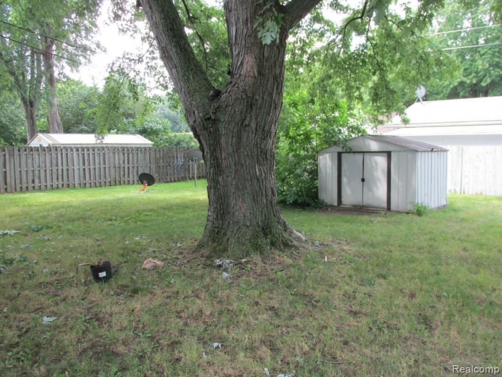 14811 Merriman Road Livonia, MI 48154 - Photo 26 of 27 14811 MERRIMAN LIVONIA (23).jpg