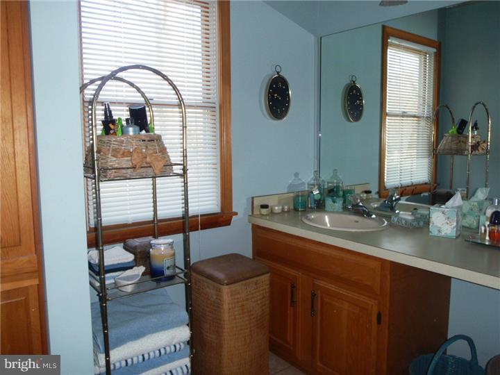 130 Red Stone Ridge Delran, NJ 08075 - Photo 8 of 18 Gallery Image 8
