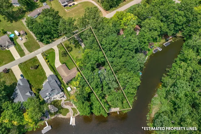 $464,900 | 10911 Woodbrook Drive, Cement City, MI 49233