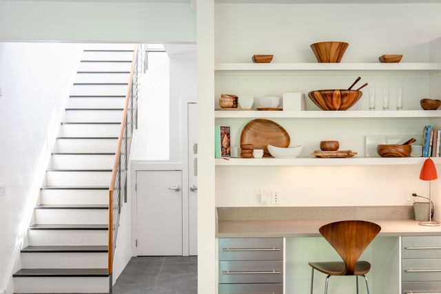 a view of utility room with washer and dryer