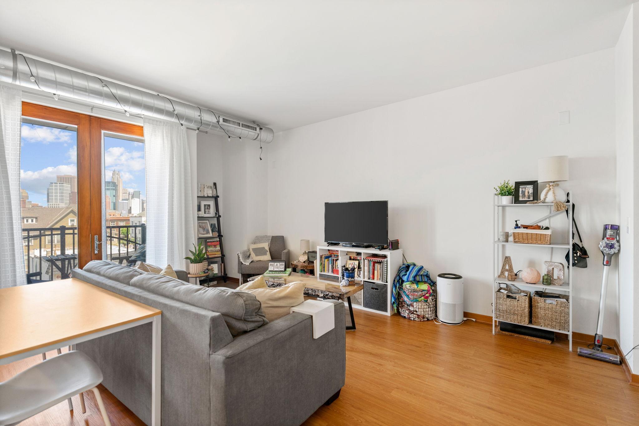 15 East Franklin Avenue, Unit 320 Minneapolis, MN 55404 - Photo 2 of 23