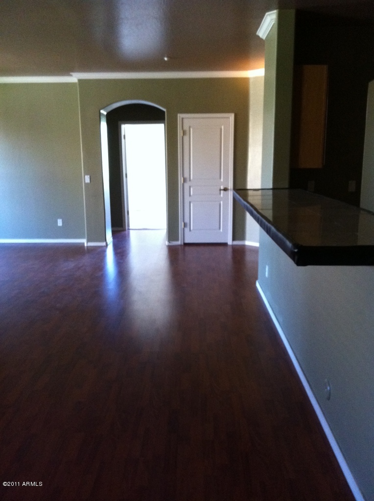 955 East Knox Road, Unit 246 Chandler, AZ 85225 - Photo 19 of 27 Joys Home Pics 179
