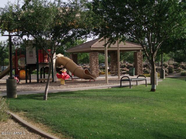 955 East Knox Road, Unit 246 Chandler, AZ 85225 - Photo 6 of 27 Children play area 09032011