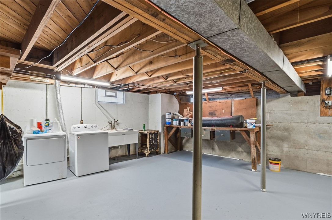 4175 Lockport Road Cambria, NY 14094 - Photo 39 of 48