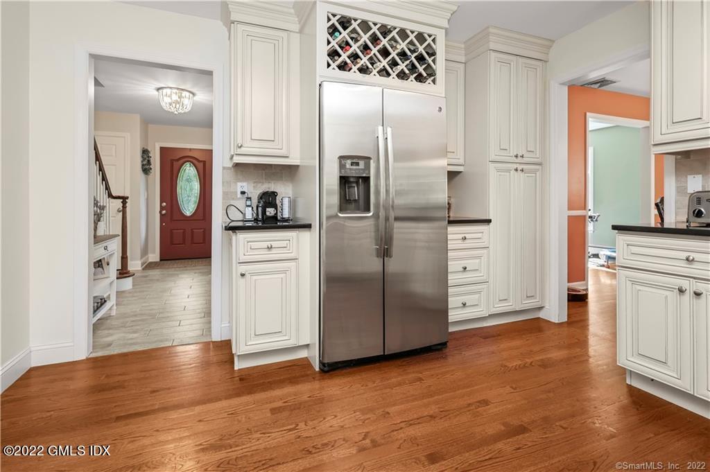 50 Falmouth Road Stamford, CT 06903 - Photo 11 of 40 11