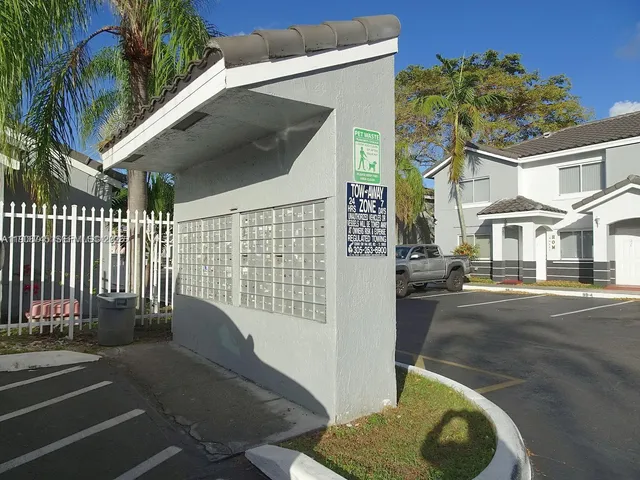 $2,300 | 7841 Southwest 152nd Avenue, Unit 4, Miami, FL 33193