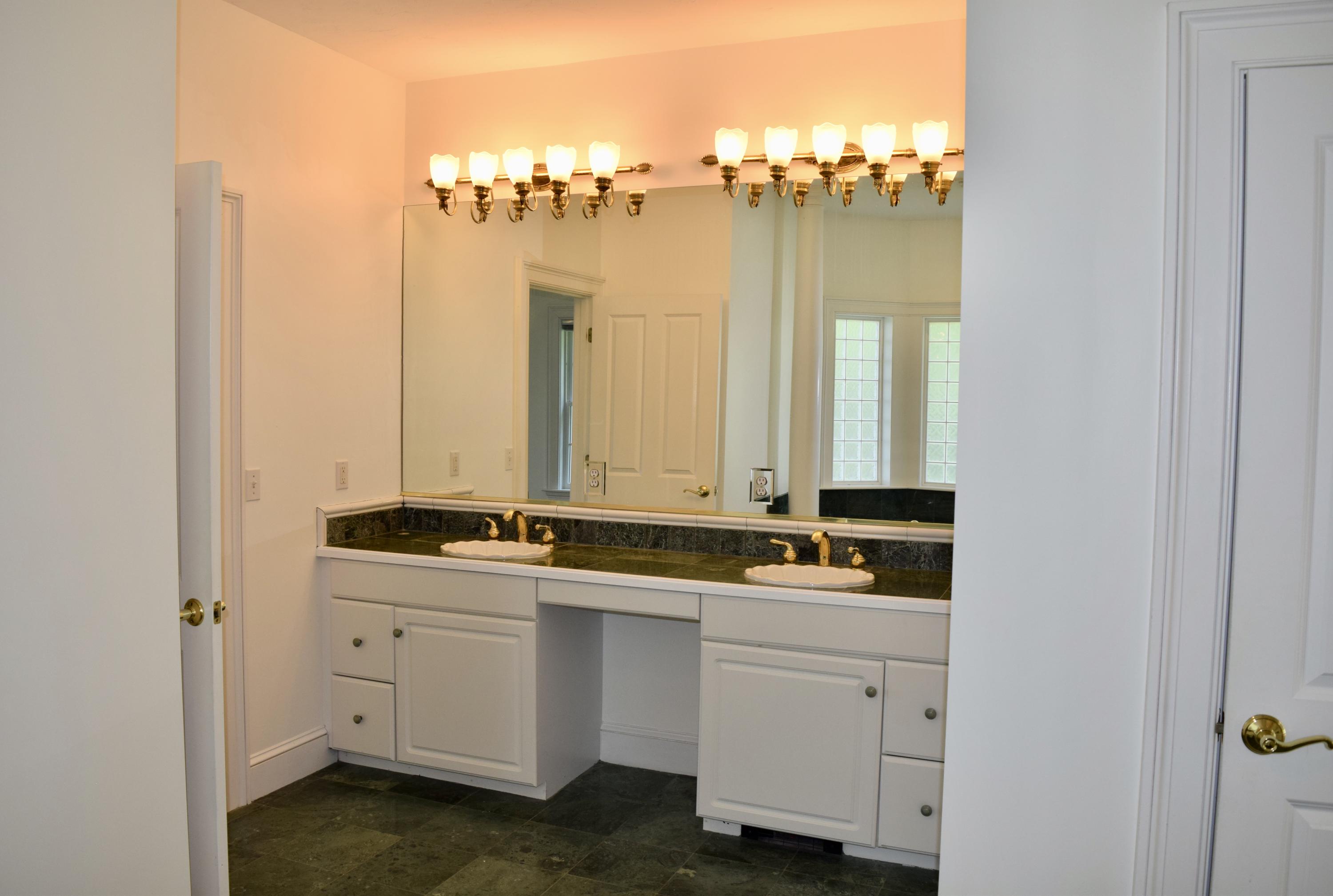 274 Cairn Ridge Road East Falmouth, MA 02536 - Photo 19 of 39 Master Bath