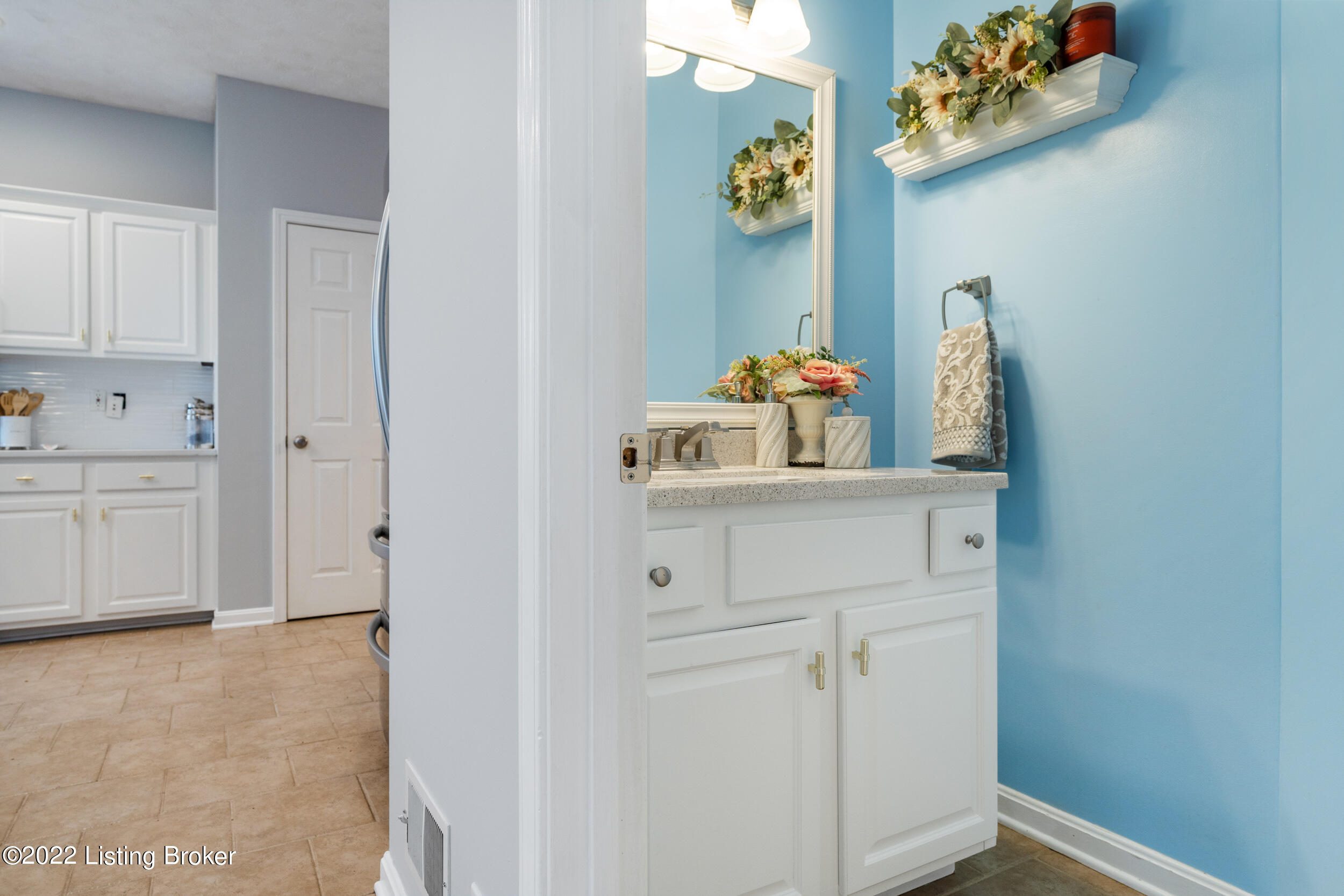 10203 Vantage Road Louisville, KY 40299 - Photo 17 of 45 10203 Vantage Road-26