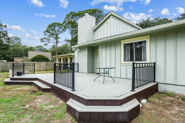 $415,000 | 994 Great Oaks Drive, Gulf Breeze, FL 32563